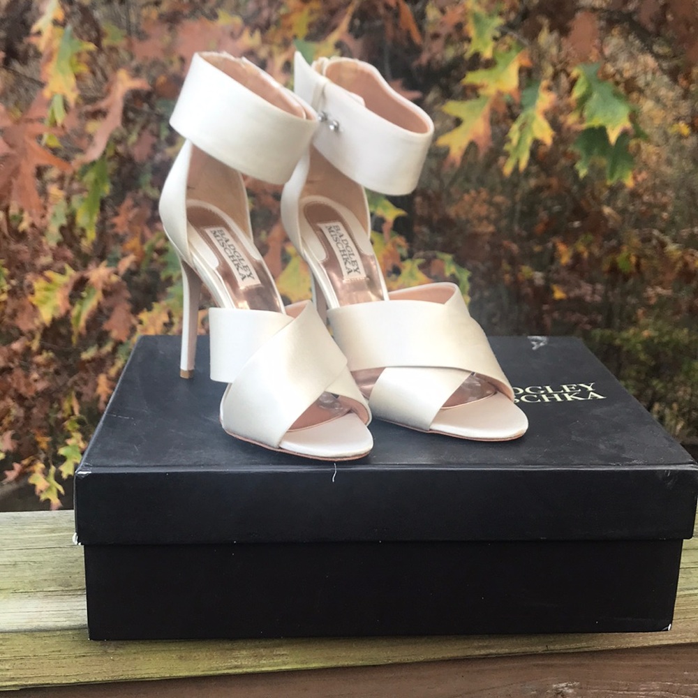 COPY - Badgley Mischka - Kassie